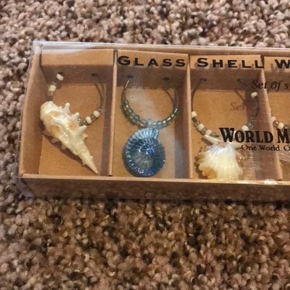 Glass Shell Wine Charms - Picture 2 of 3